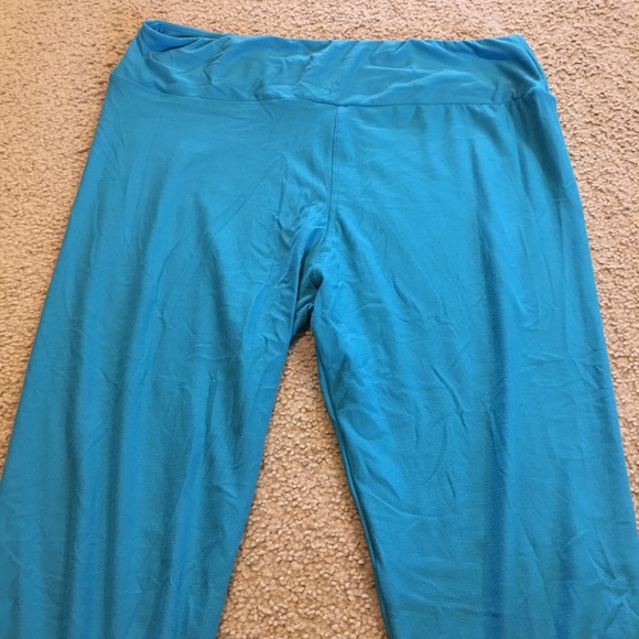 Lularoe solid blue leggings - TC - Picture 2 of 5